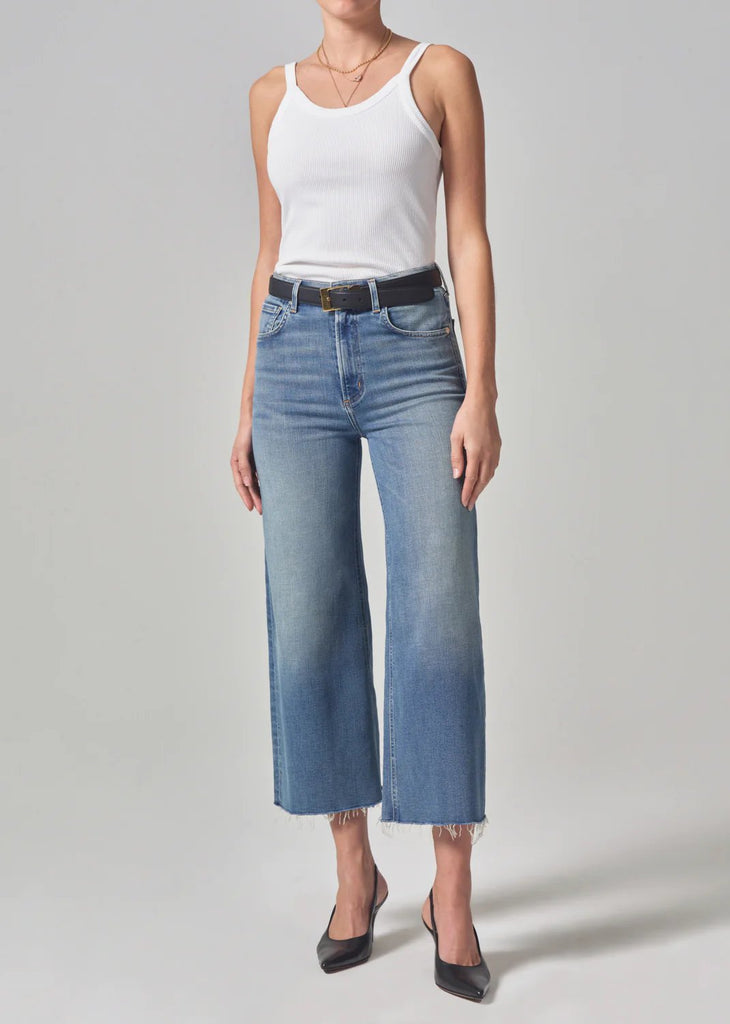 Citizens of humanity lyra crop wide leg in abliss with raw hem styled on model.