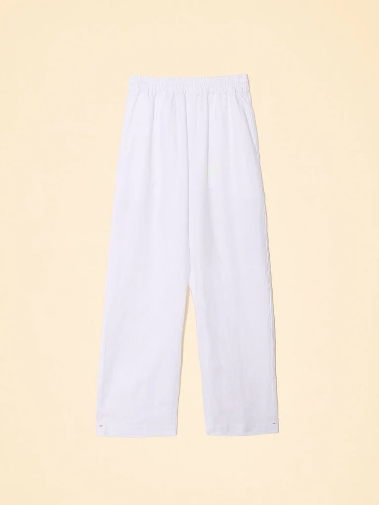 Product image of xirena atticus pant in white 